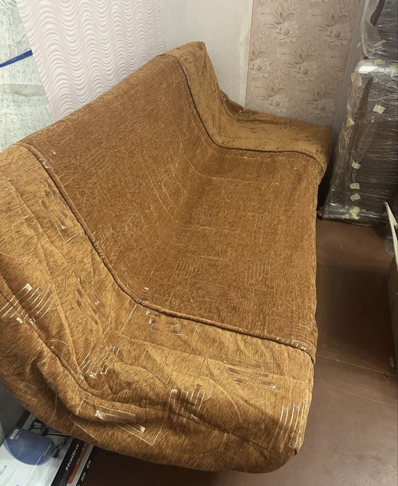 Продам диван. Клик-кряк.