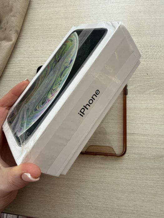 iPhone XS Gold 64 гб