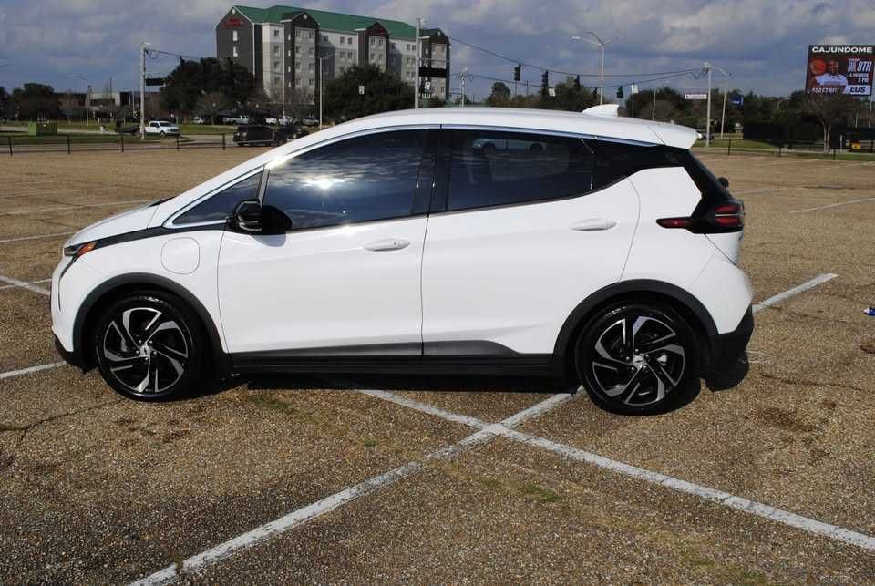 2022 Chevrolet Bolt EV 2LT