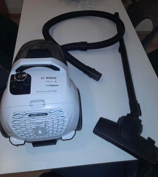 Aspirador Bosch série 4