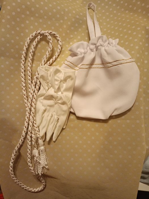 Alba komunijna dziewczynka