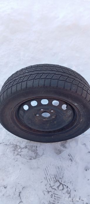 Автомабильная шина і диск б/у 205/60R16  на запаску