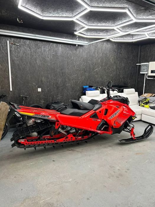 Skuter śnieżny - SkiDoo Summit 850 E-Tec SHOT 2019 rok
