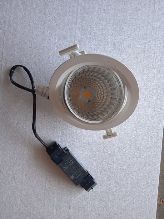 Lampa Philips LED.