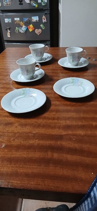 Chávenas e pires de café