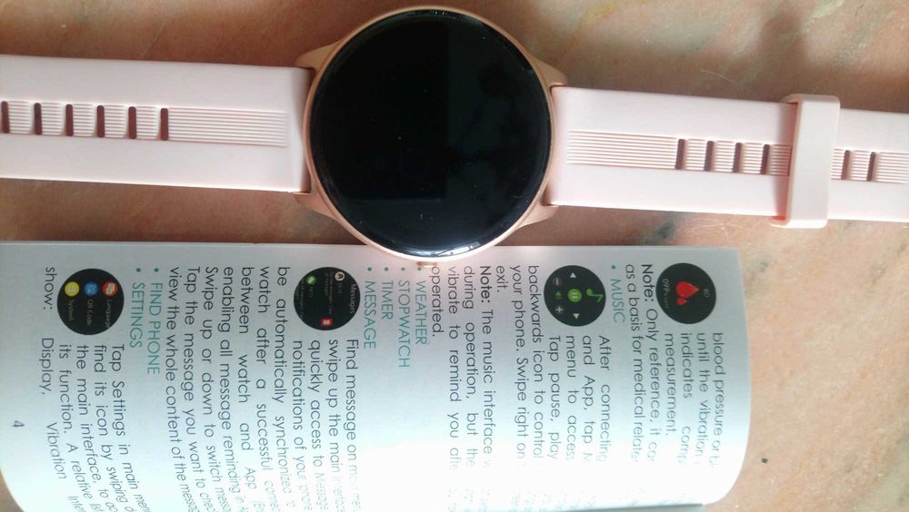 Фитнес браслет Германия