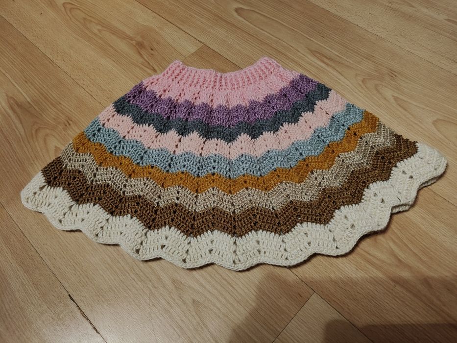 Spódniczka dla małej dziewczynki. Handmade