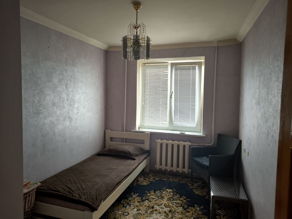 Продам 3 Бровари Грушевського