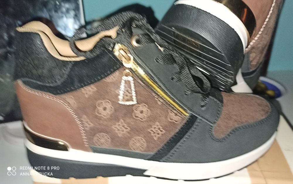 Nowe obuwie sportowe