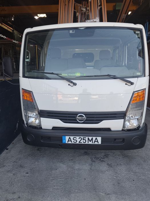 Nissan cabstar cabine dupla
