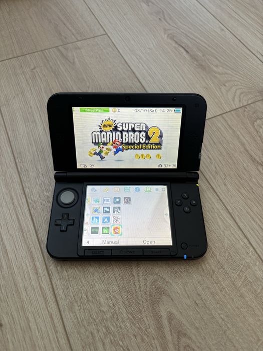 Nintendo 3ds xl.