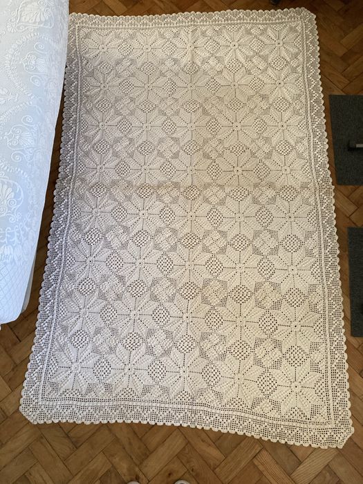 Uma colcha em croché feita à mão