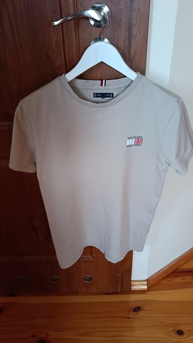 Tommy Hilfiger t-shirt r.176