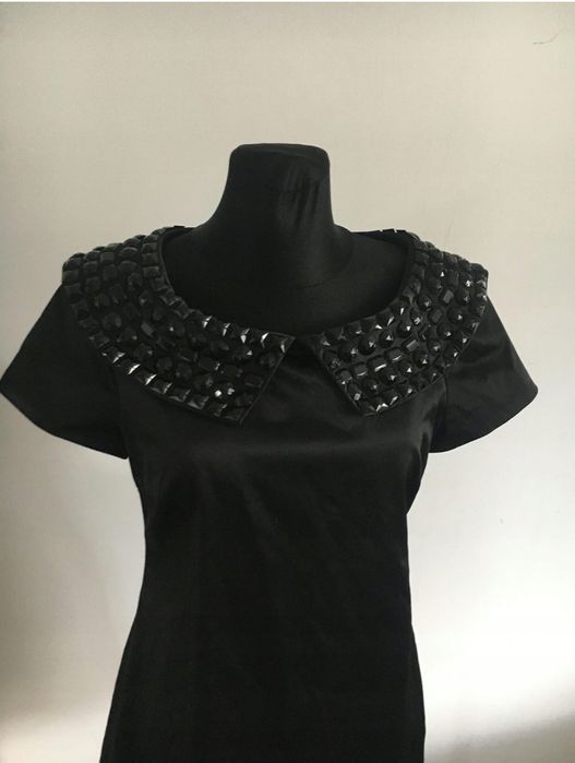 Чорна атласна сукня Oasis