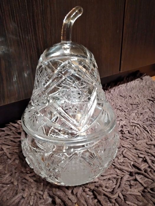 Kryształowa gruszka ozdobna z okresu PRL