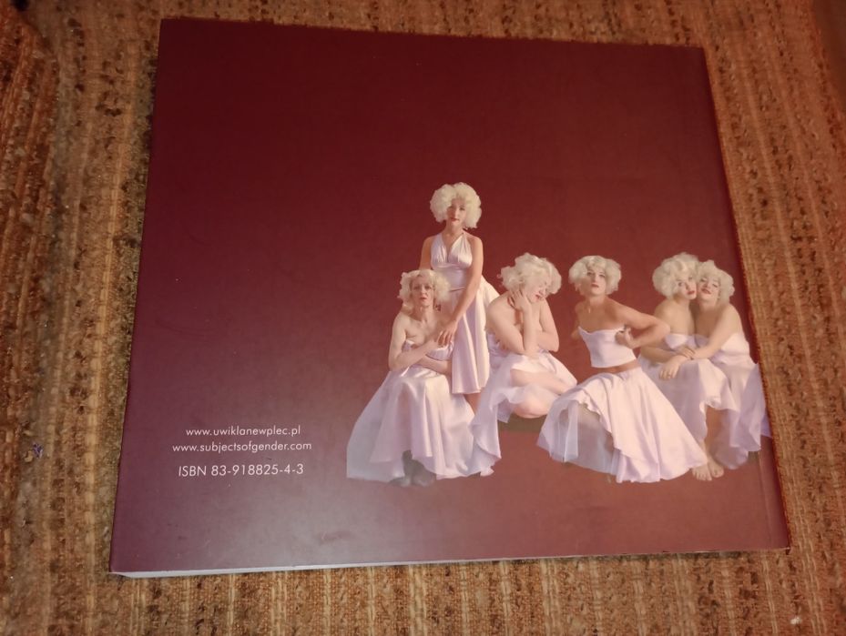 Album Uwikłane w płeć Fotofestiwal