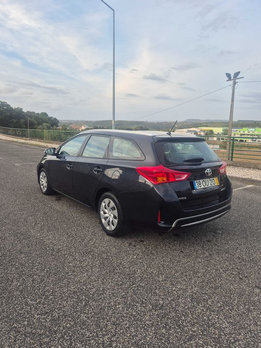 Toyota Auris Touring — photo 3