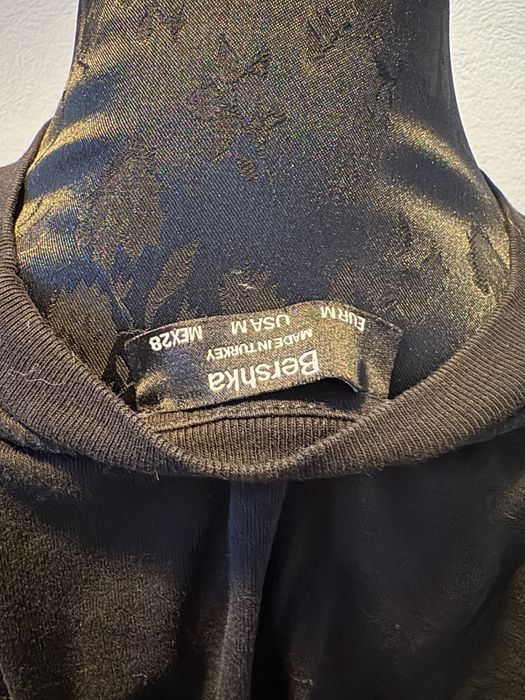 Bluzka Bershka z falbanami