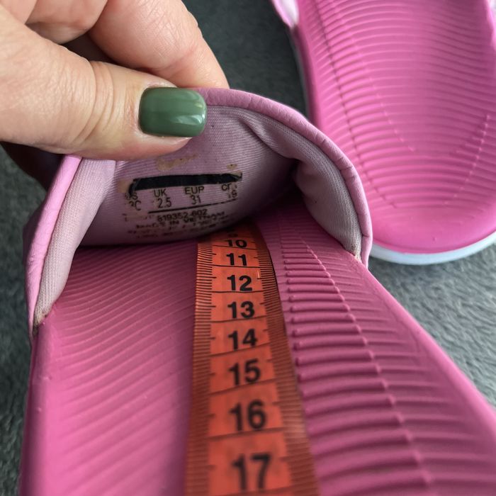 Шлёпанцы nike 19 и 20,5 см