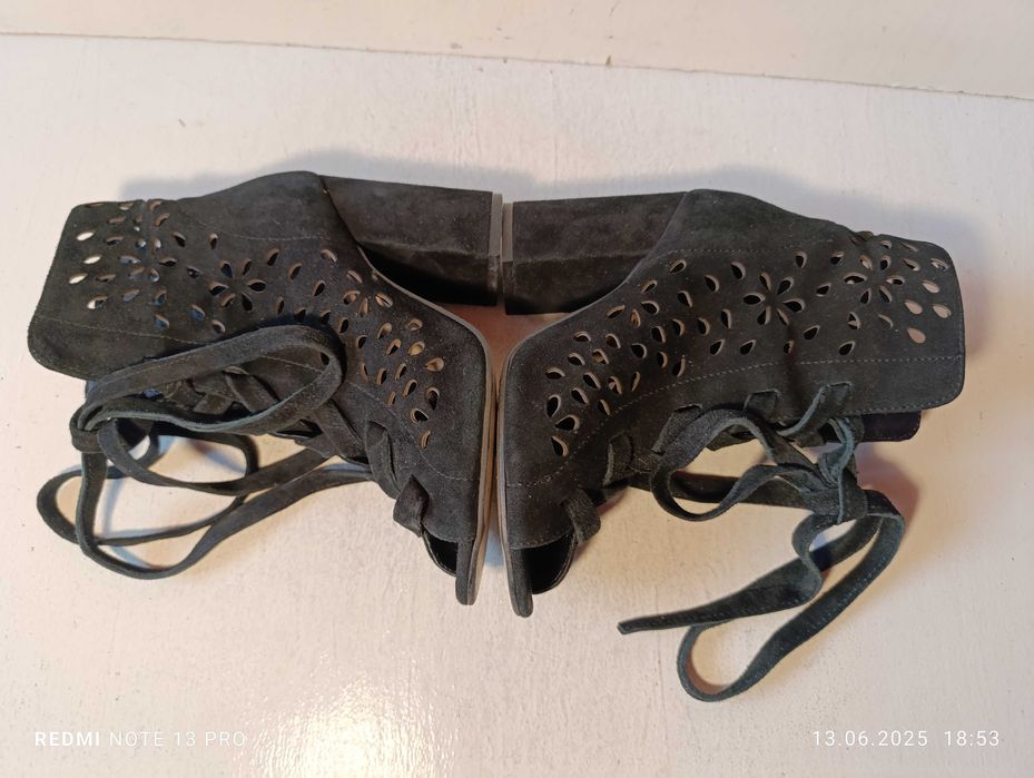 botki skórzane letnie Carinii