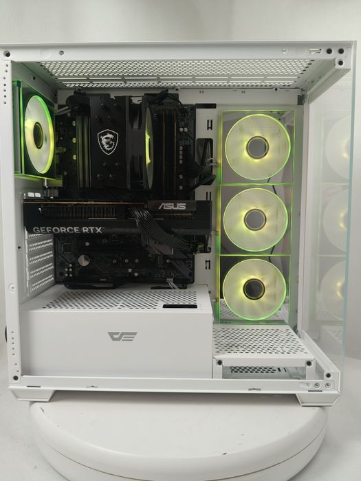 Komputer Gamingowy Ryzen 7 5700, RTX 5070, 16 GB,SSD,Win 11 Pro