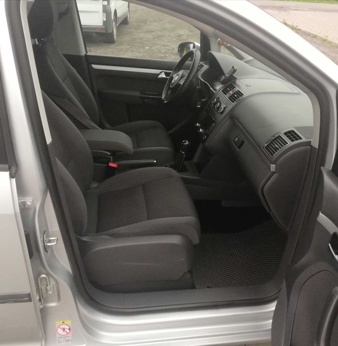 Фольксваген Тоуран