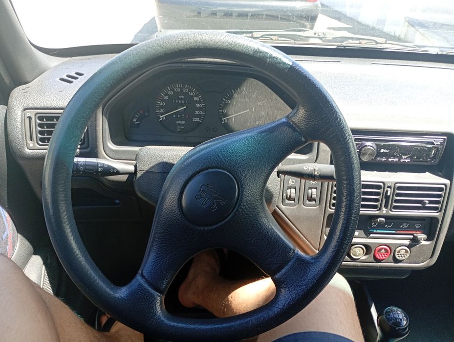Vendo 1000 todo bom carro ótimo estado nada a fazer. Só por gasolina e andar