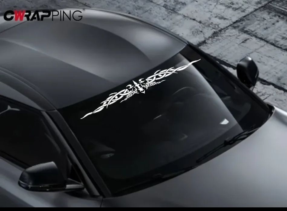 Наклейка на лобовое стекло автомобиля