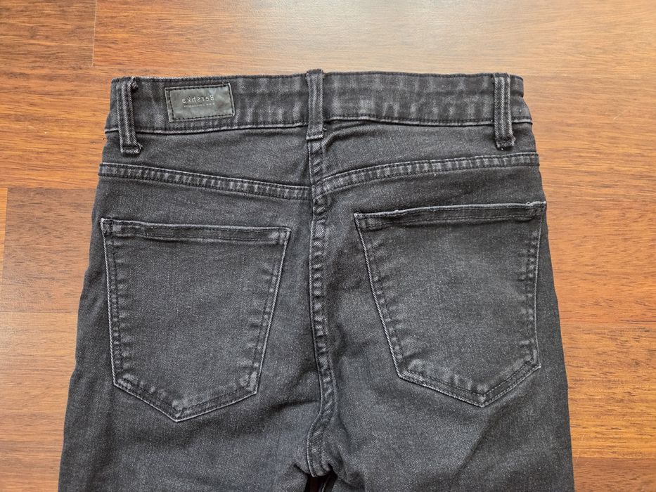 Bershka, rozm.34/36, Czarne spodnie dżinsowe
