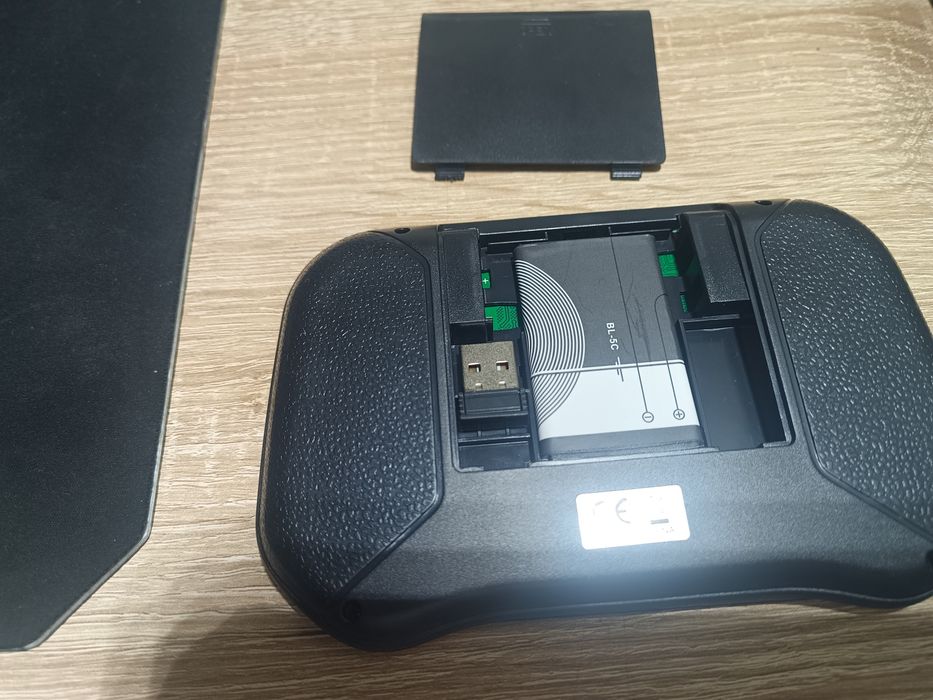 Mini klawiatura 2.4G Bluetooth Android / TV / PC z panelem dotykowym