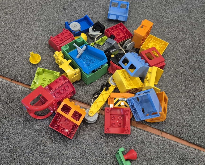 700 peças LEGO DUPLO
