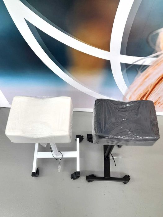 Apoio de Manicure e Pedicure Novos e Profissionais