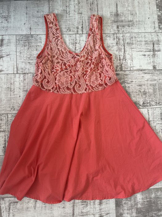 Sukienka Izabel London rozmiar XL