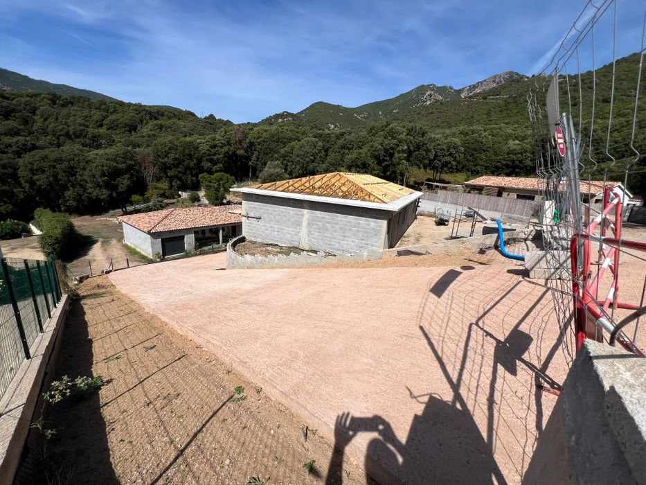 Trolha em comtruçao e remodelaçao a max de 30 anos