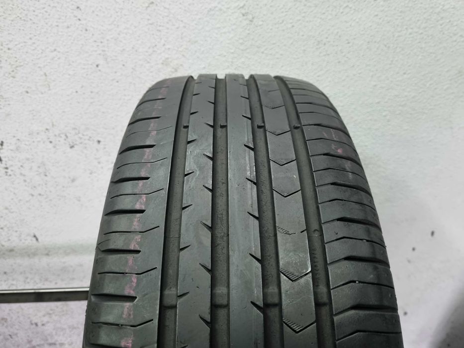 215/60/16 95H Continental ContiPremiumContact 5 D.1323