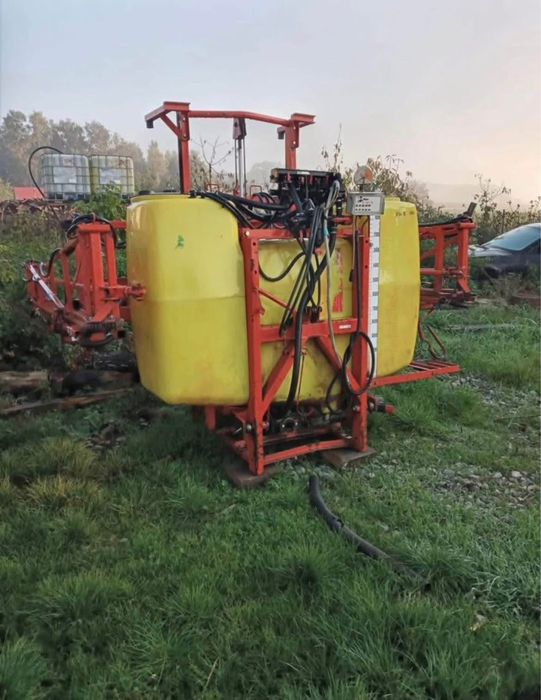 Opryskiwacz marki Rau 2001 rok