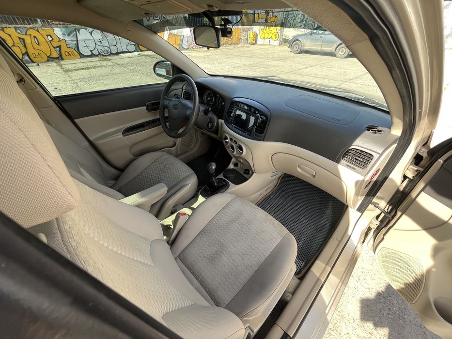 Hyundai accent 2009 рік