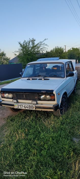 Автомобіль Ваз 2105
