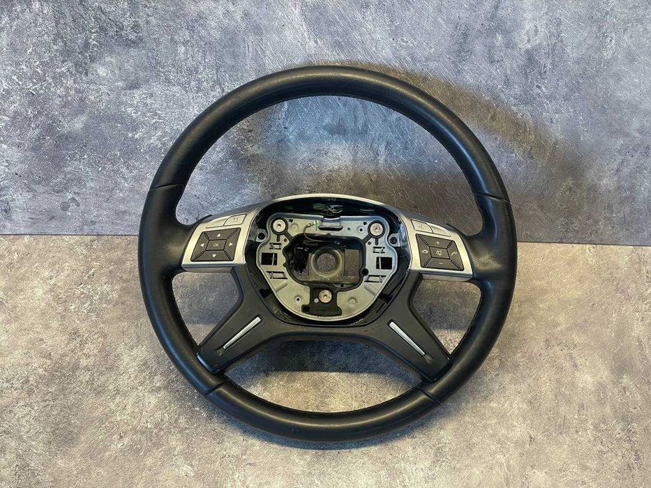 Руль в ідеальному стані Mercedes W204 W212 мультикермо в Оригіналі