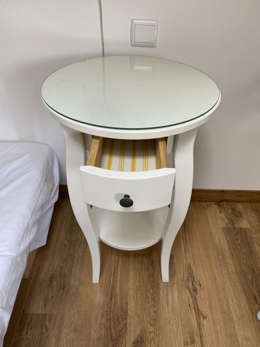 IKEA mesa de cabeceira branco