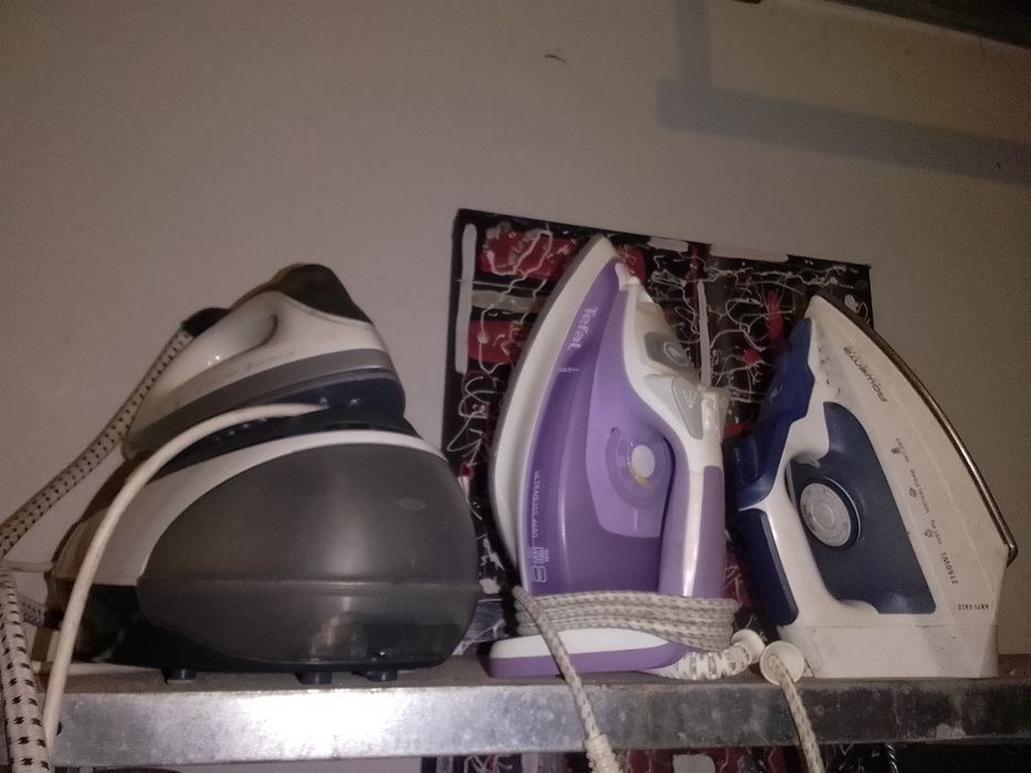 1 caldeira e 2 ferros de passar roupa