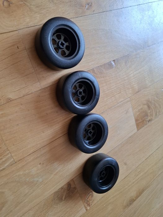 Koła LEGO do bolidu McLaren 10330