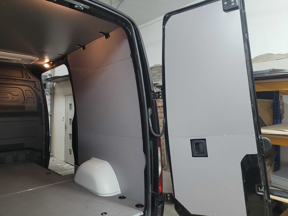 Zabudowa busa, paki Mercedes Sprinter L3H2 podłoga, boki, nadkola