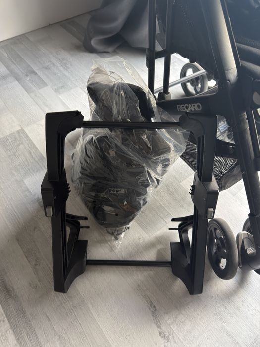 Conjunto de cadeira auto , ovo e carrinho Recaro