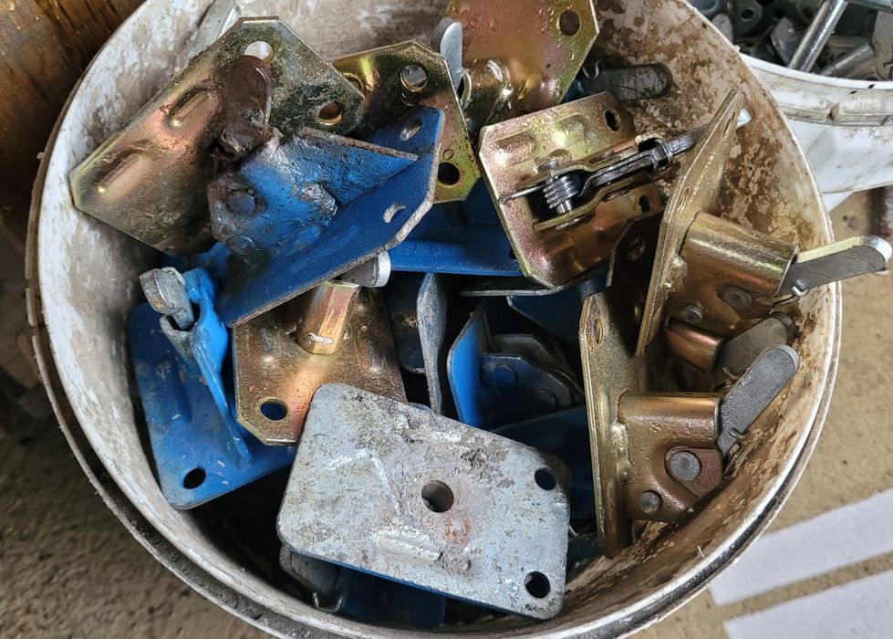 Zacisk szalunkowy, spinka do szalunków