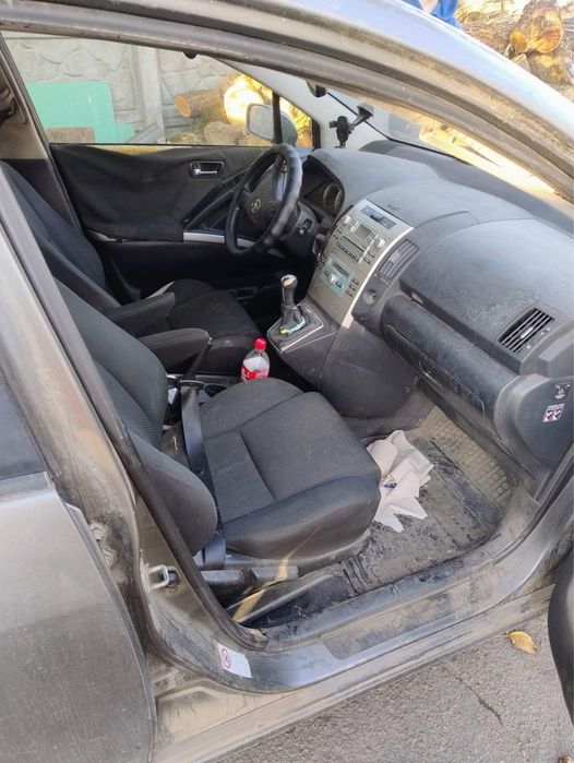 Разборка Toyota Avensis t25 Toyota Corolla Verso E12 2.0 d4d 2004-2009 Toyota Corolla e11 2001