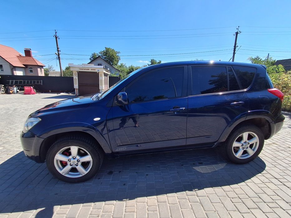 Продам Toyota Rav4