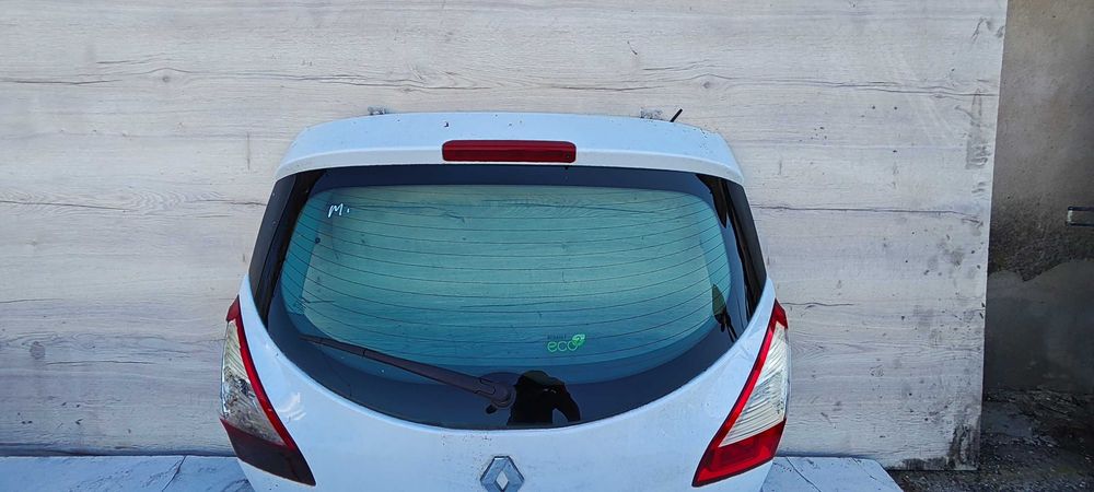 Klapa bagażnika Renault Megane III hatchback 2008-2016r. DV369