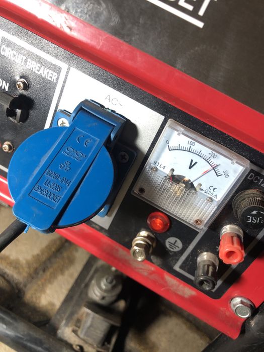 Генератор 2.5квт