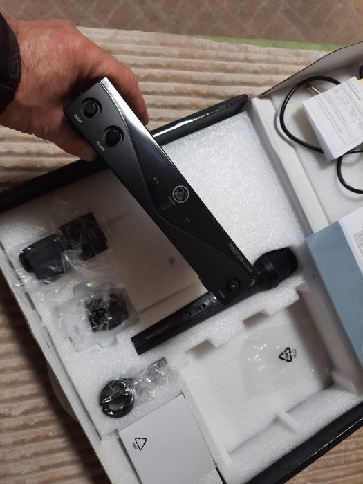 Продам радіомікрофон AKG